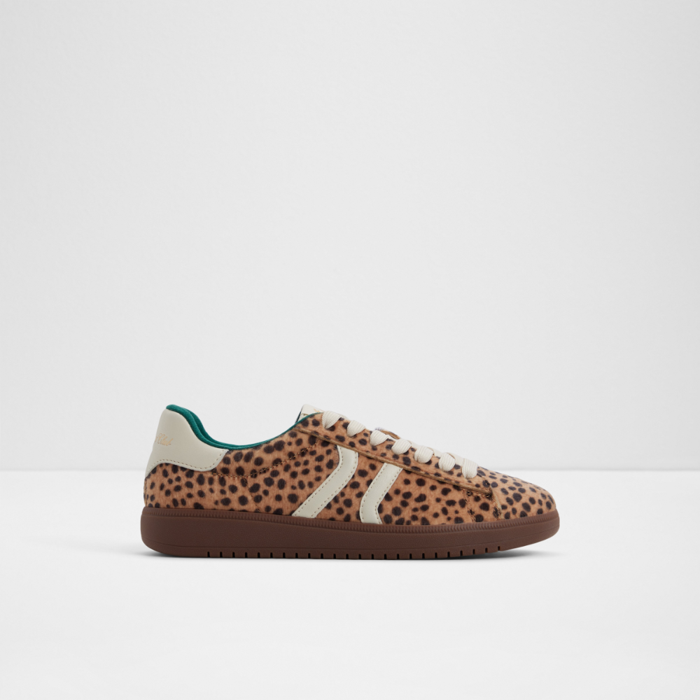 chicsneaker2 multi main